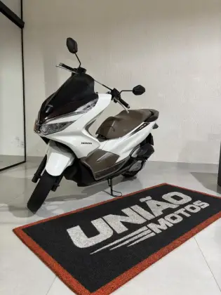HONDA PCX DLX HONDA PCX DLX