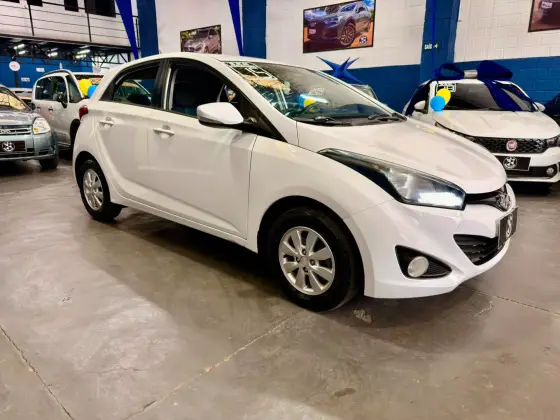 HYUNDAI HB20 1.6 COMFORT PLUS 16V FLEX 4P MANUAL HYUNDAI HB20 1.6 COMFORT PLUS 16V FLEX 4P MANUAL