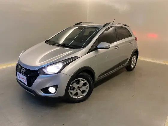 HYUNDAI HB20X 1.6 16V STYLE FLEX 4P AUTOMÁTICO HYUNDAI HB20X 1.6 16V STYLE FLEX 4P AUTOMÁTICO