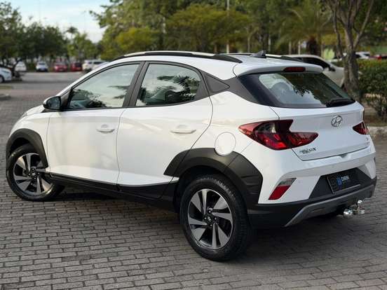 HYUNDAI-HB20X-2022