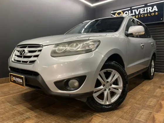 HYUNDAI SANTA FÉ 3.5 MPFI GLS 7 LUGARES V6 24V 285CV GASOLINA 4P AUTOMÁTICO HYUNDAI SANTA FÉ 3.5 MPFI GLS 7 LUGARES V6 24V 285CV GASOLINA 4P AUTOMÁTICO