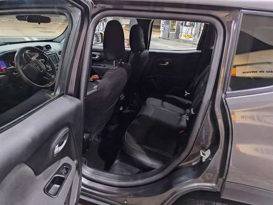 JEEP-RENEGADE-2023