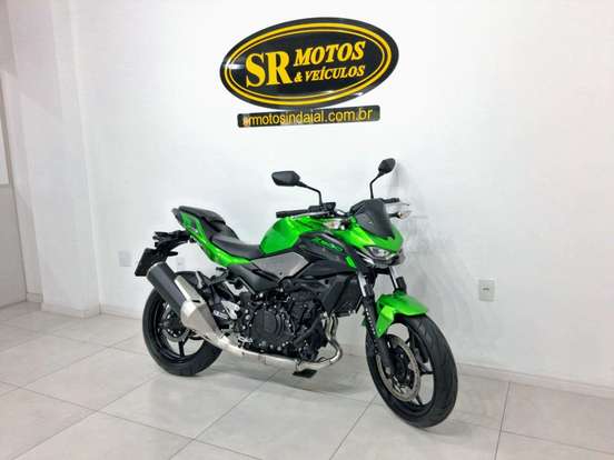 KAWASAKI-Z500-2025