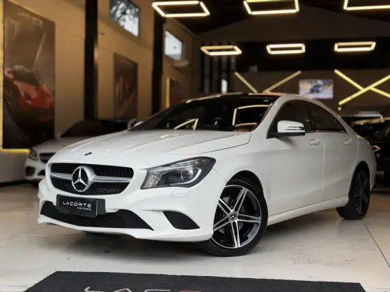 MERCEDES-BENZ CLA 200 1.6 URBAN 16V FLEX 4P AUTOMÁTICO
