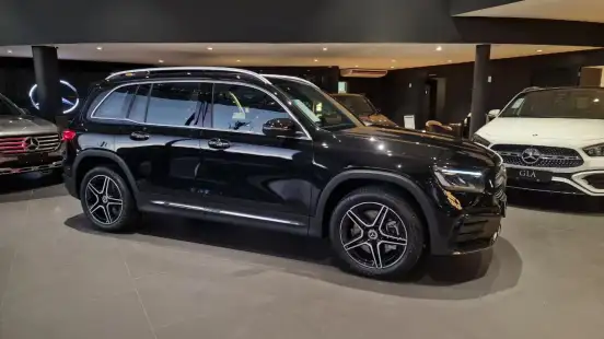 MERCEDES-BENZ-GLB 220-2026