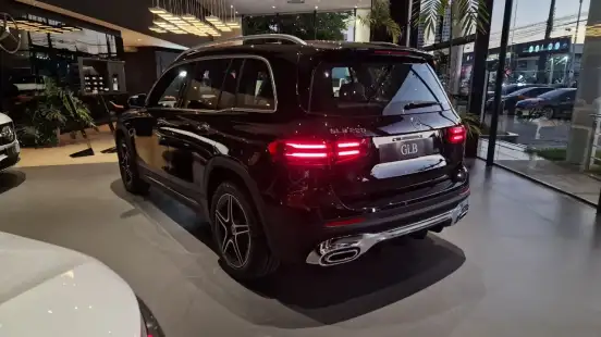 MERCEDES-BENZ-GLB 220-2026