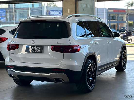 MERCEDES-BENZ-GLB 220-2025