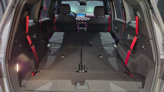 MERCEDES-BENZ-GLB 35 AMG-2024