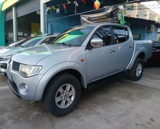 MITSUBISHI-L200-2009
