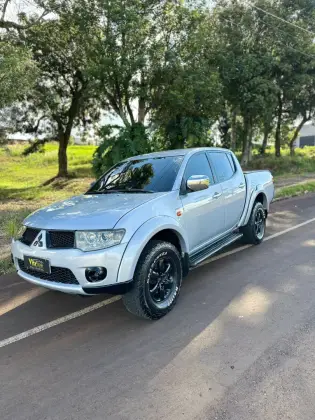 MITSUBISHI L200 TRITON 3.2 HPE 4X4 CD 16V TURBO INTERCOOLER DIESEL 4P AUTOMÁTICO
