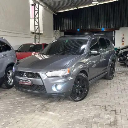MITSUBISHI-OUTLANDER-2011