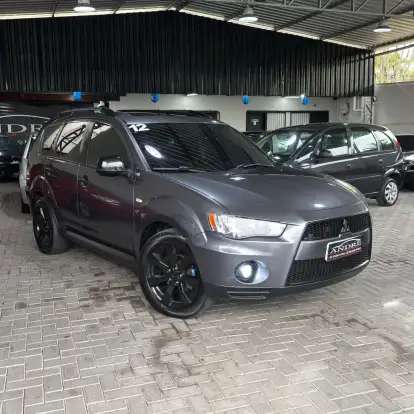 MITSUBISHI-OUTLANDER-2011