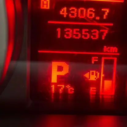 MITSUBISHI-OUTLANDER-2011