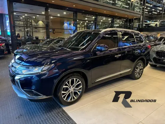 MITSUBISHI OUTLANDER 3.0 GT 4X4 V6 24V GASOLINA 4P AUTOMÁTICO MITSUBISHI OUTLANDER 3.0 GT 4X4 V6 24V GASOLINA 4P AUTOMÁTICO