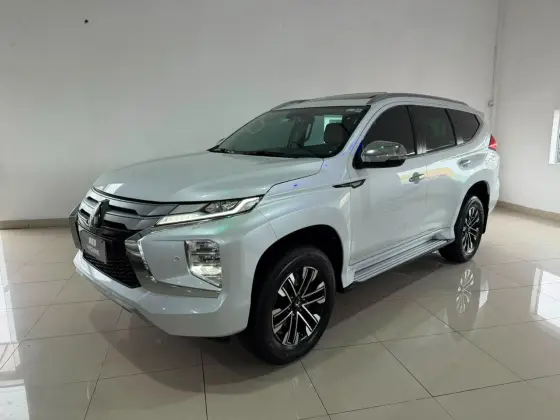 MITSUBISHI PAJERO SPORT 2.4 16V MIVEC TURBO DIESEL HPE-S AWD AUTOMÁTICO MITSUBISHI PAJERO SPORT 2.4 16V MIVEC TURBO DIESEL HPE-S AWD AUTOMÁTICO
