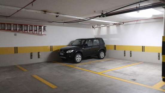 MITSUBISHI-PAJERO TR4-2011