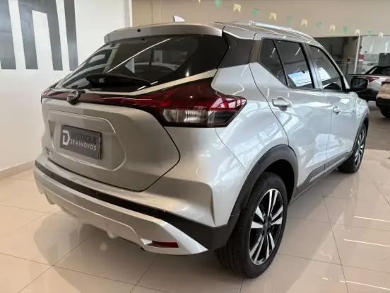 NISSAN-KICKS-2023