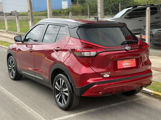 NISSAN-KICKS-2023