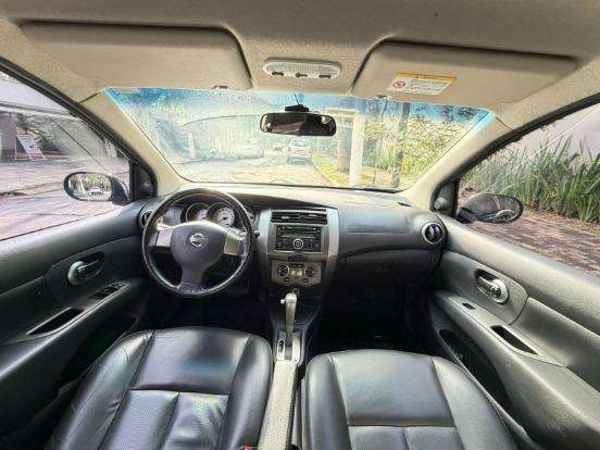 NISSAN-LIVINA-1.8 SL 16V FLEX 4P AUTOMÁTICO NISSAN-LIVINA-2012