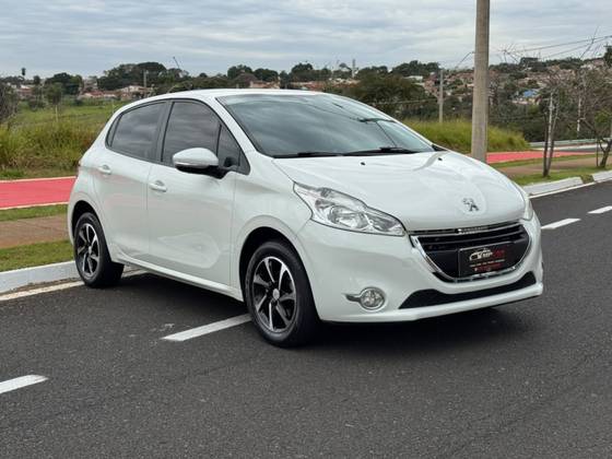 PEUGEOT 208 1.6 ACTIVE PACK 16V FLEX 4P AUTOMÁTICO
