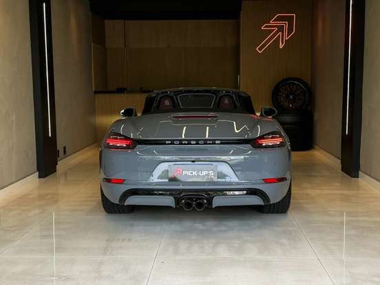 PORSCHE-718-2024