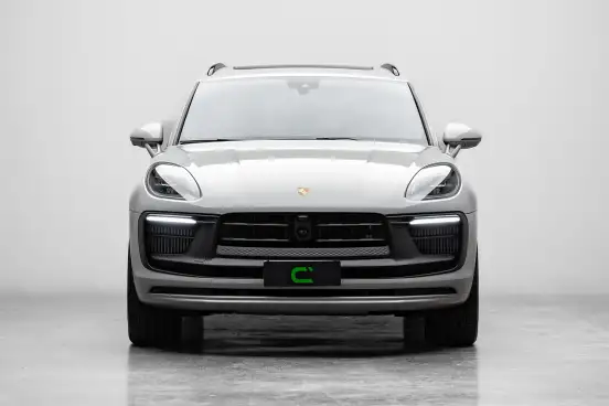 PORSCHE-MACAN-2025