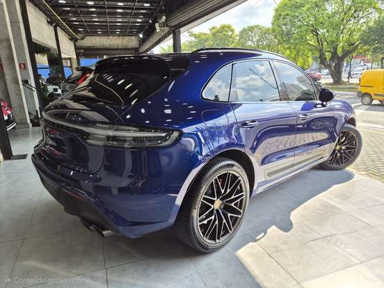 PORSCHE-MACAN-2022