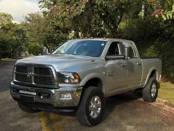 RAM 2500 6.7 LARAMIE 4X4 CD I6 TURBO DIESEL 4P AUTOMÁTICO RAM 2500 6.7 LARAMIE 4X4 CD I6 TURBO DIESEL 4P AUTOMÁTICO