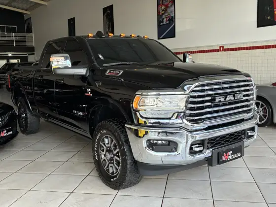 RAM 3500 6.7 I6 TURBO DIESEL LIMITED LONGHORN CD 4X4 AUTOMÁTICO RAM 3500 6.7 I6 TURBO DIESEL LIMITED LONGHORN CD 4X4 AUTOMÁTICO