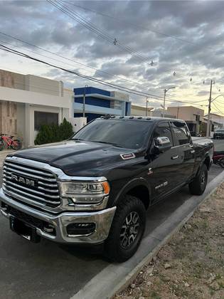 RAM 3500 6.7 I6 TURBO DIESEL LIMITED LONGHORN CD 4X4  AUTOMÁTICO