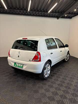 RENAULT-CLIO-2013