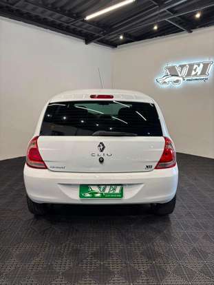 RENAULT-CLIO-2013