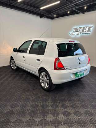 RENAULT-CLIO-2013