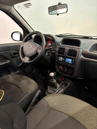 RENAULT-CLIO-2013