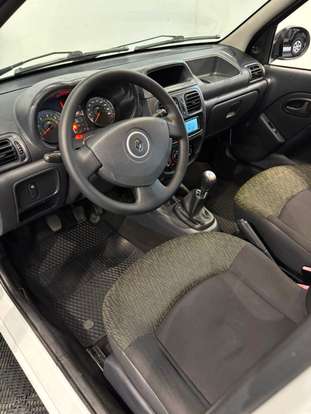 RENAULT-CLIO-2013