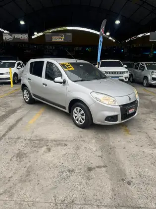 RENAULT SANDERO 1.0 EXPRESSION 16V FLEX 4P MANUAL RENAULT SANDERO 1.0 EXPRESSION 16V FLEX 4P MANUAL