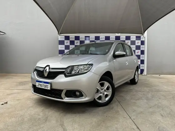 RENAULT SANDERO 1.6 16V SCE FLEX DYNAMIQUE MANUAL RENAULT SANDERO 1.6 16V SCE FLEX DYNAMIQUE MANUAL