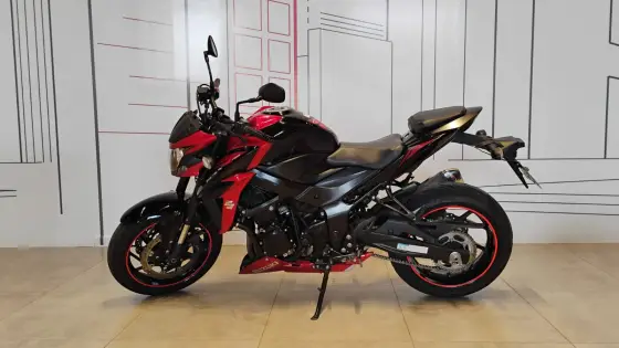 SUZUKI GSX-S750A SUZUKI GSX-S750A