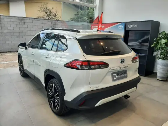 TOYOTA COROLLA CROSS 1.8 VVT-I HYBRID FLEX XRX CVT TOYOTA COROLLA CROSS 1.8 VVT-I HYBRID FLEX XRX CVT