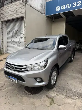 TOYOTA HILUX 2.8 SRV 4X4 CD 16V DIESEL 4P AUTOMÁTICO TOYOTA HILUX 2.8 SRV 4X4 CD 16V DIESEL 4P AUTOMÁTICO