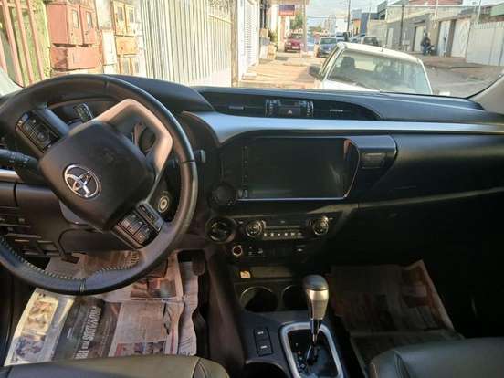 TOYOTA-HILUX-2024