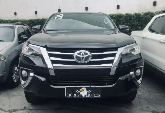 TOYOTA HILUX SW4 2.7 SRV 7 LUGARES 4X2 16V FLEX 4P AUTOMÁTICO TOYOTA HILUX SW4 2.7 SRV 7 LUGARES 4X2 16V FLEX 4P AUTOMÁTICO