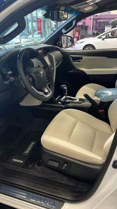 TOYOTA-HILUX SW4-2026