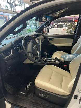 TOYOTA-HILUX SW4-2026