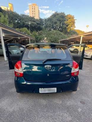 TOYOTA-ETIOS-2017