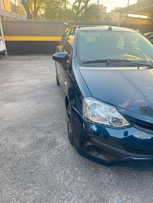 TOYOTA-ETIOS-2017