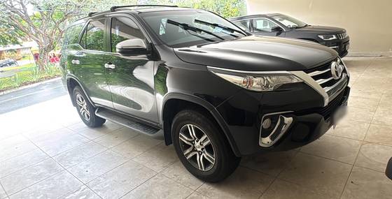 TOYOTA HILUX SW4 2.7 SR 7 LUGARES 4X2 16V FLEX 4P AUTOMÁTICO