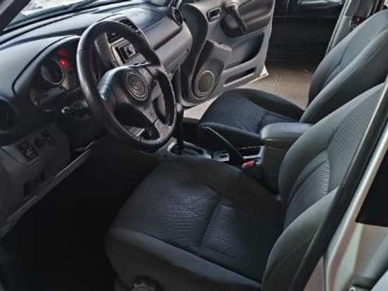 TOYOTA-RAV4-2.0 4X4 16V GASOLINA 4P AUTOMÁTICO TOYOTA-RAV4-2000