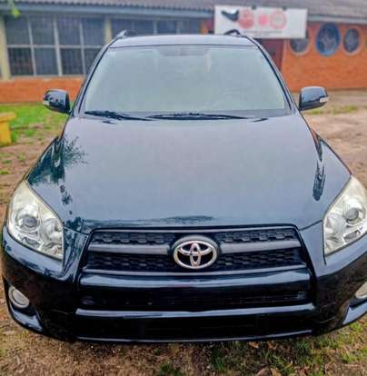 TOYOTA-RAV4-2010