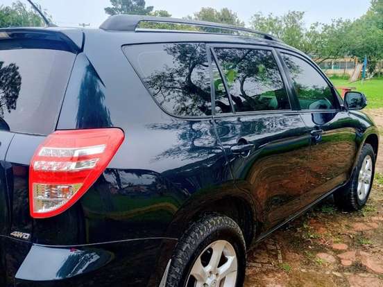 TOYOTA-RAV4-2.4 4X4 16V GASOLINA 4P AUTOMÁTICO TOYOTA-RAV4-2010